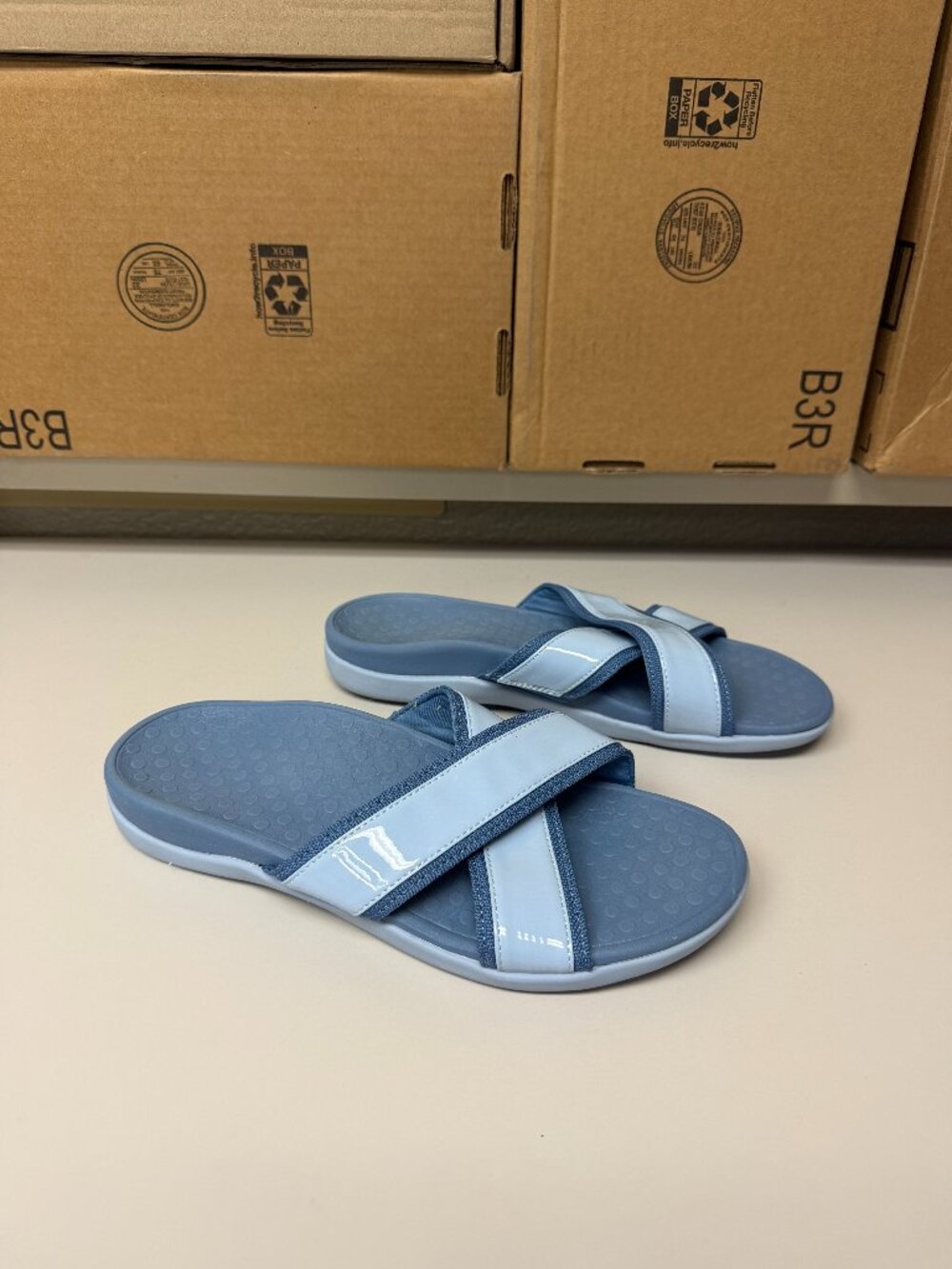 Vionic Merced Sandals - blue - size 10